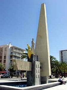 Monumento a Jaime I realizado por Salvador Ripoll en Salou